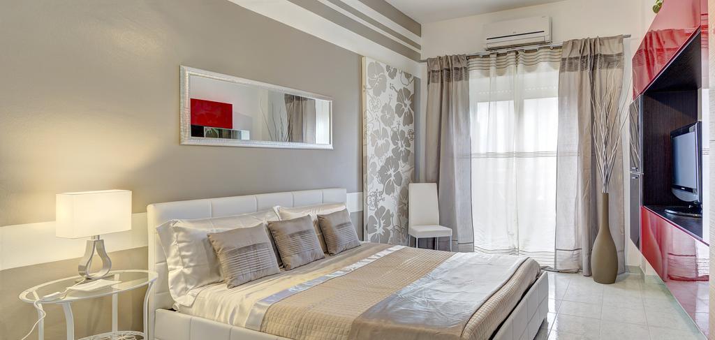 Suitehome Taormina Giardini-Naxos Zimmer foto